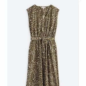 Mari V-Neck Dress with Side Slit